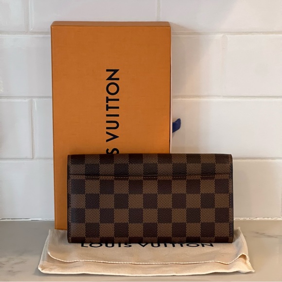 🔥NEW! Limited Special Ed. Louis Vuitton Penguin Sarah Wallet Ebene Damier - Picture 3 of 14